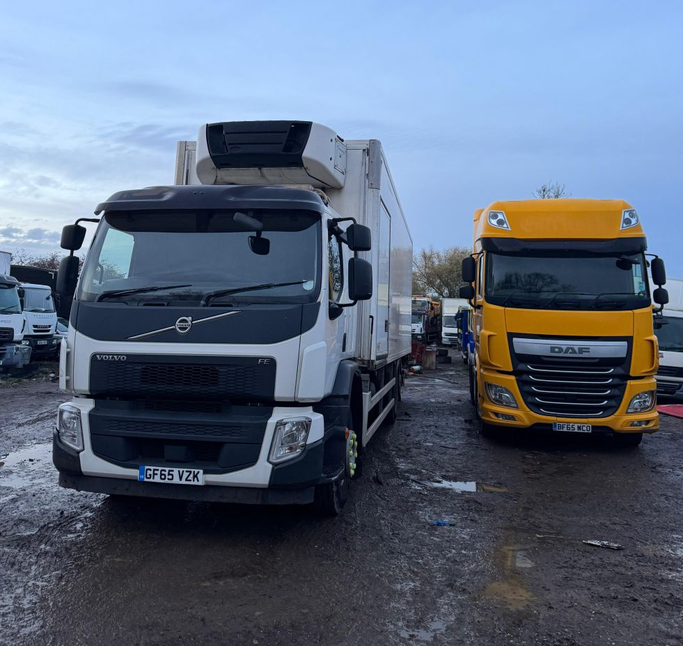 
								VOLVO FE320 6X2 SLP full									